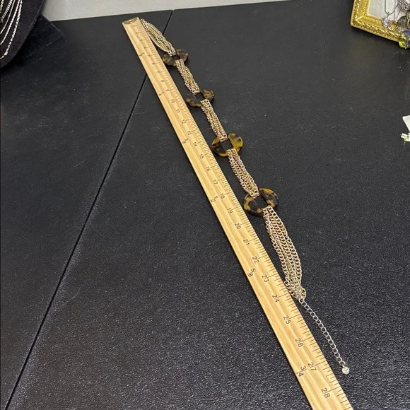 Elegant Gold Tone Statement and Tortoiseshell Necklace - Picture 7 of 8